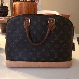 Louis Vuitton Alma